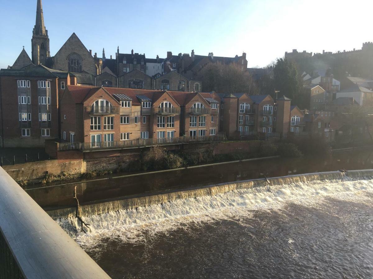 Central Durham Riverfront Apartment Bilik gambar